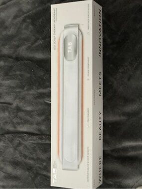 LED Scalp Therapy Headband — White with Peach Trim